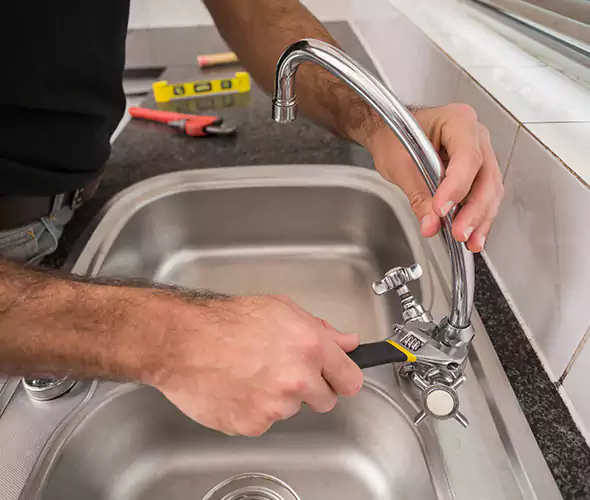 Local Experts for Faucet Repair in Riviera Beach, FL:Schedule Affordable Faucet Repair Services with Us