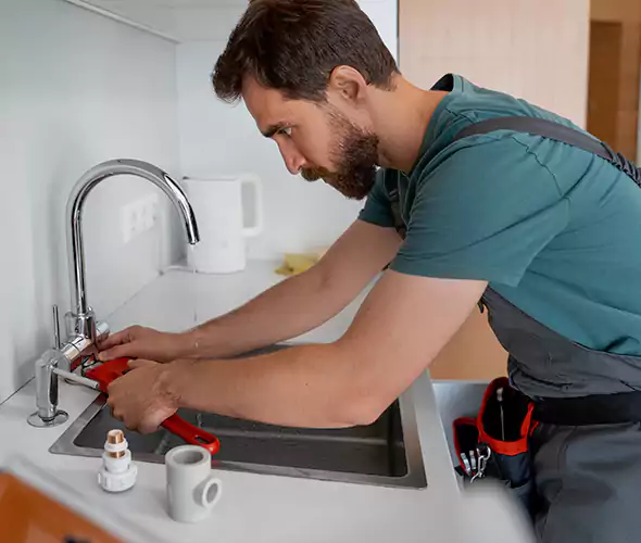 Professional Faucet Replacement Specialist in Riviera Beach, FL: Schedule Affordable Faucet Replacement Services with Us