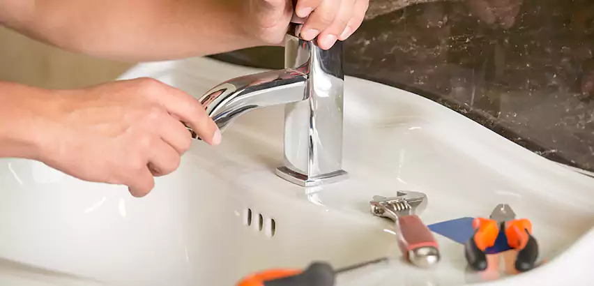 Bathtub Faucet Replacement in Riviera Beach